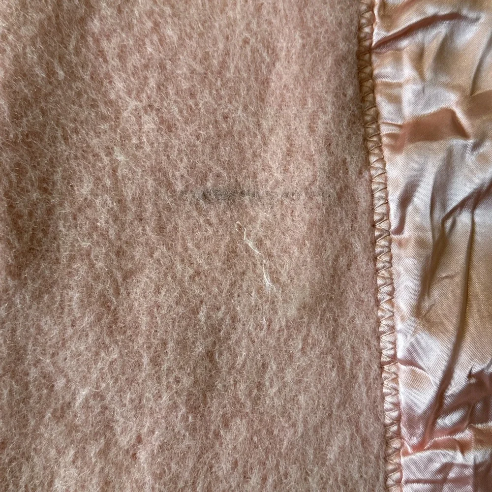 Vintage Satin Trim Acrylic Baby Blanket Pink Retro Crib 48